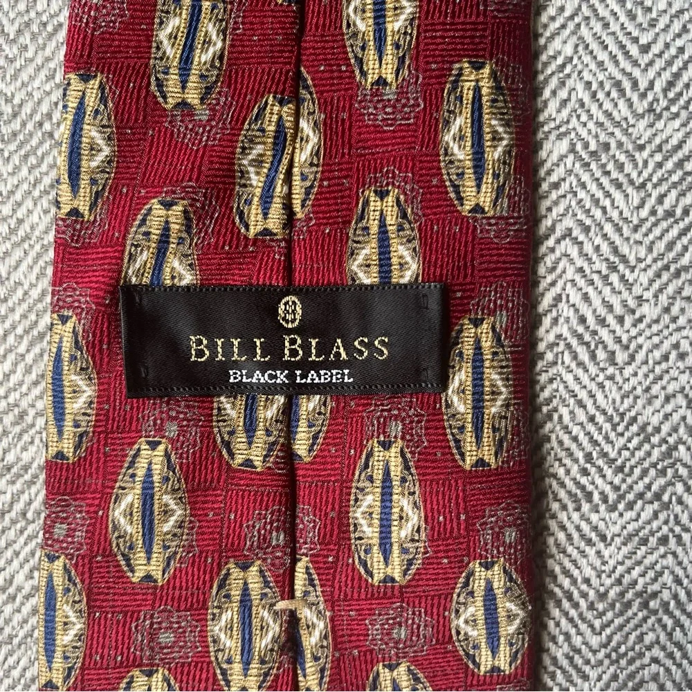 Vintage Bill Blass Black Label Tie Red Gold Navy Geometric‎ Pattern 1990s
